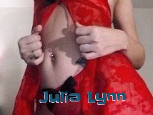 Julia_Lynn