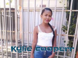 Kylie_cooperr