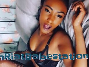 LaylahRiatBabestation