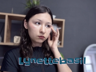 Lynettebasil