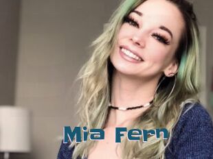 Mia_Fern