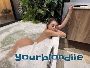 Yourblondiie